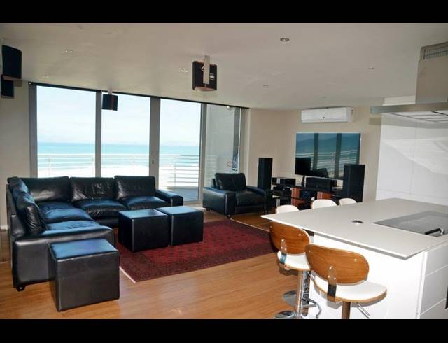 3 BEDROOM APARTMENT FOR SALE IN STRAND